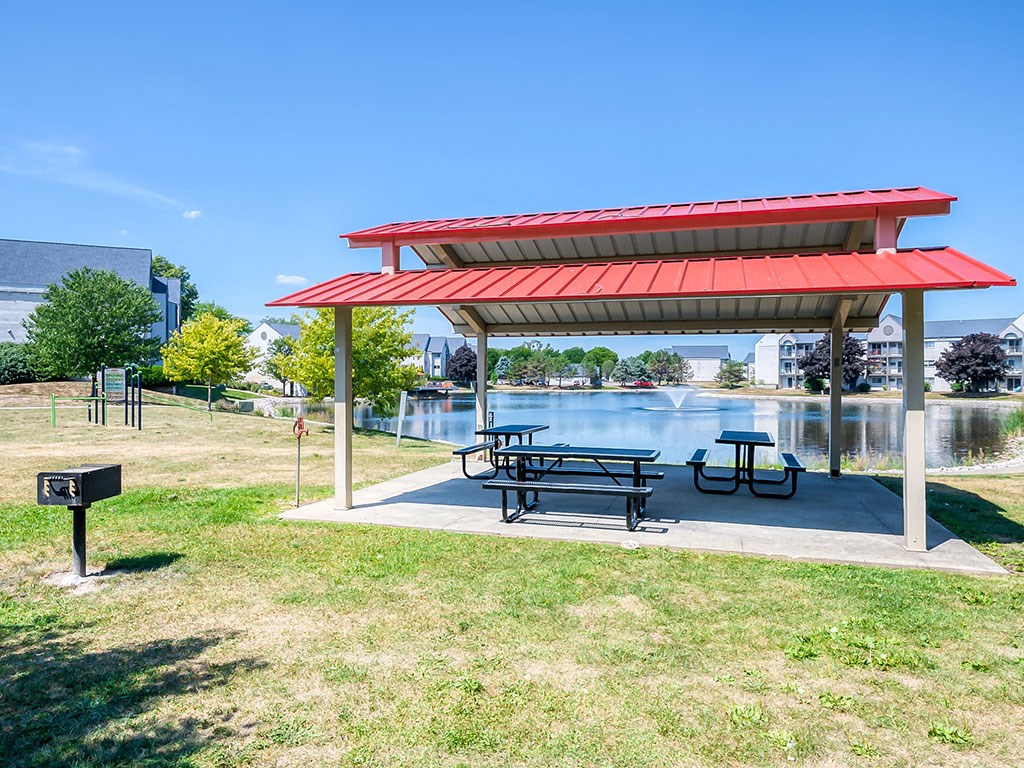 Waterchase Apartments, 3100 Waterchase Way SW, Wyoming, MI RentCafe