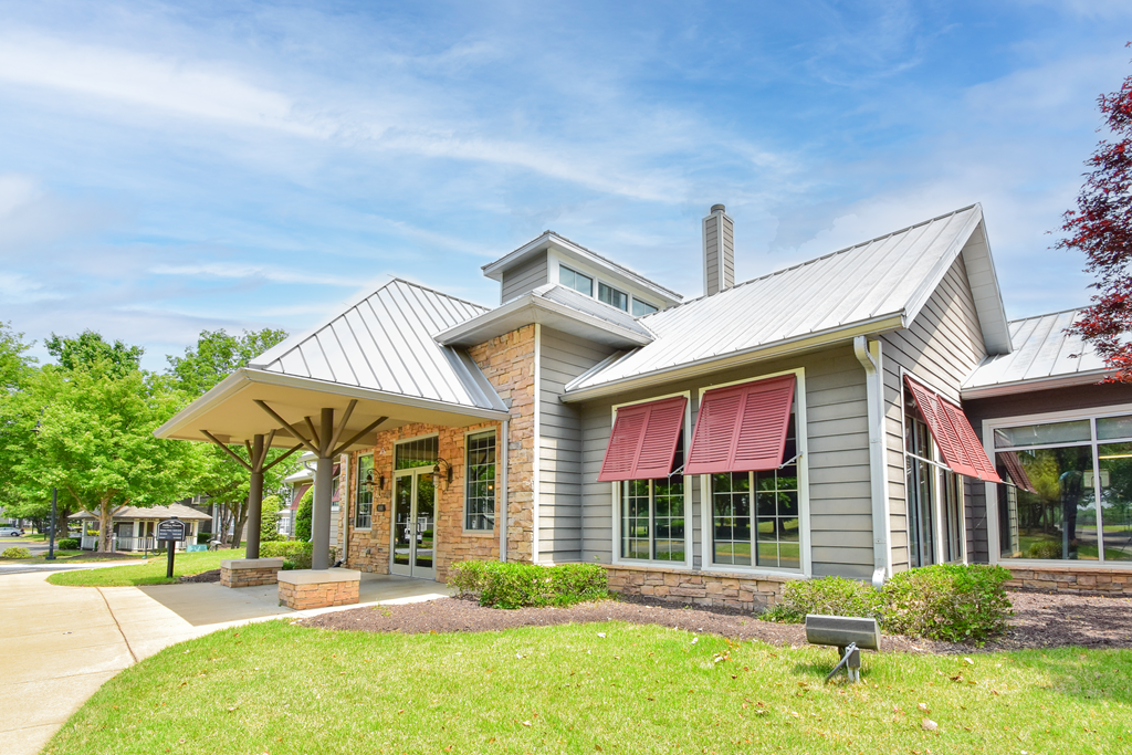 a picture of the front of the building with a blue sky in the background  at Riverset Apartments, Tennessee, 38103