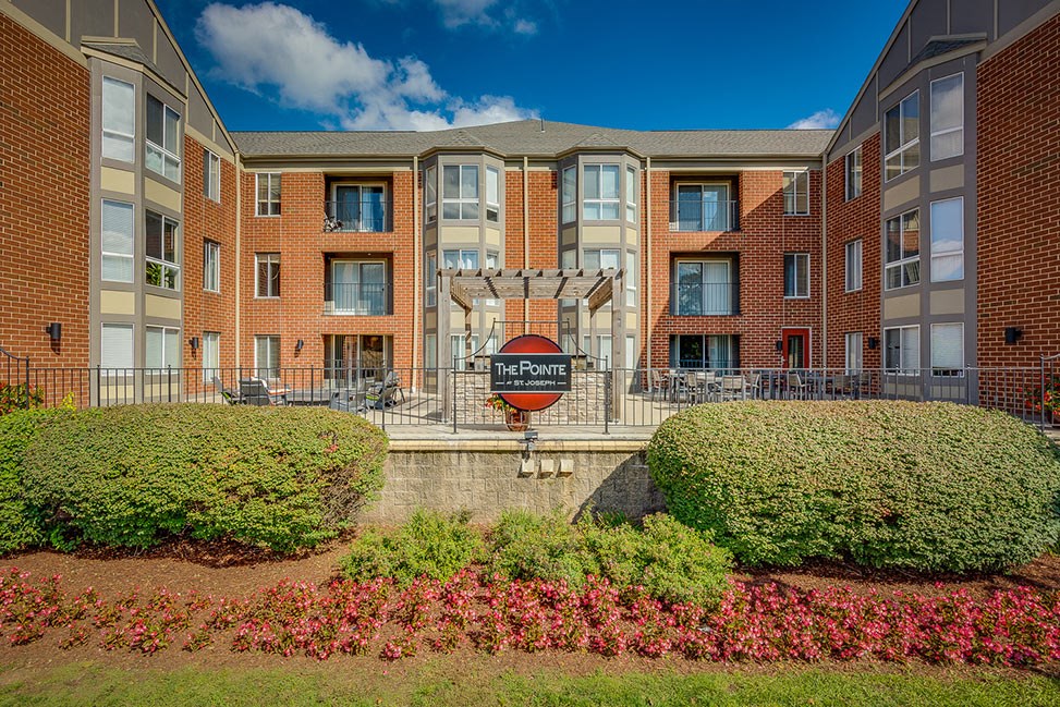 Elegant Exterior View at The Pointe at St. Joseph Apartments, South Bend, IN, 46617