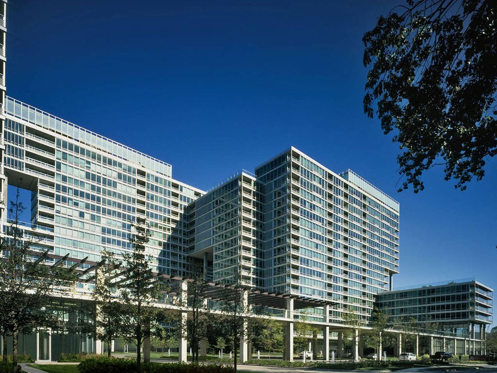 Apartment Exterior at Optima Old Orchard Woods, Illinois