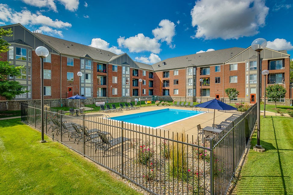 Pool-Deck at The Pointe at St. Joseph Apartments, South Bend