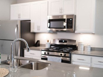 217 Westown Dr NW 1-2 Beds Apartment for Rent - Photo Gallery 3