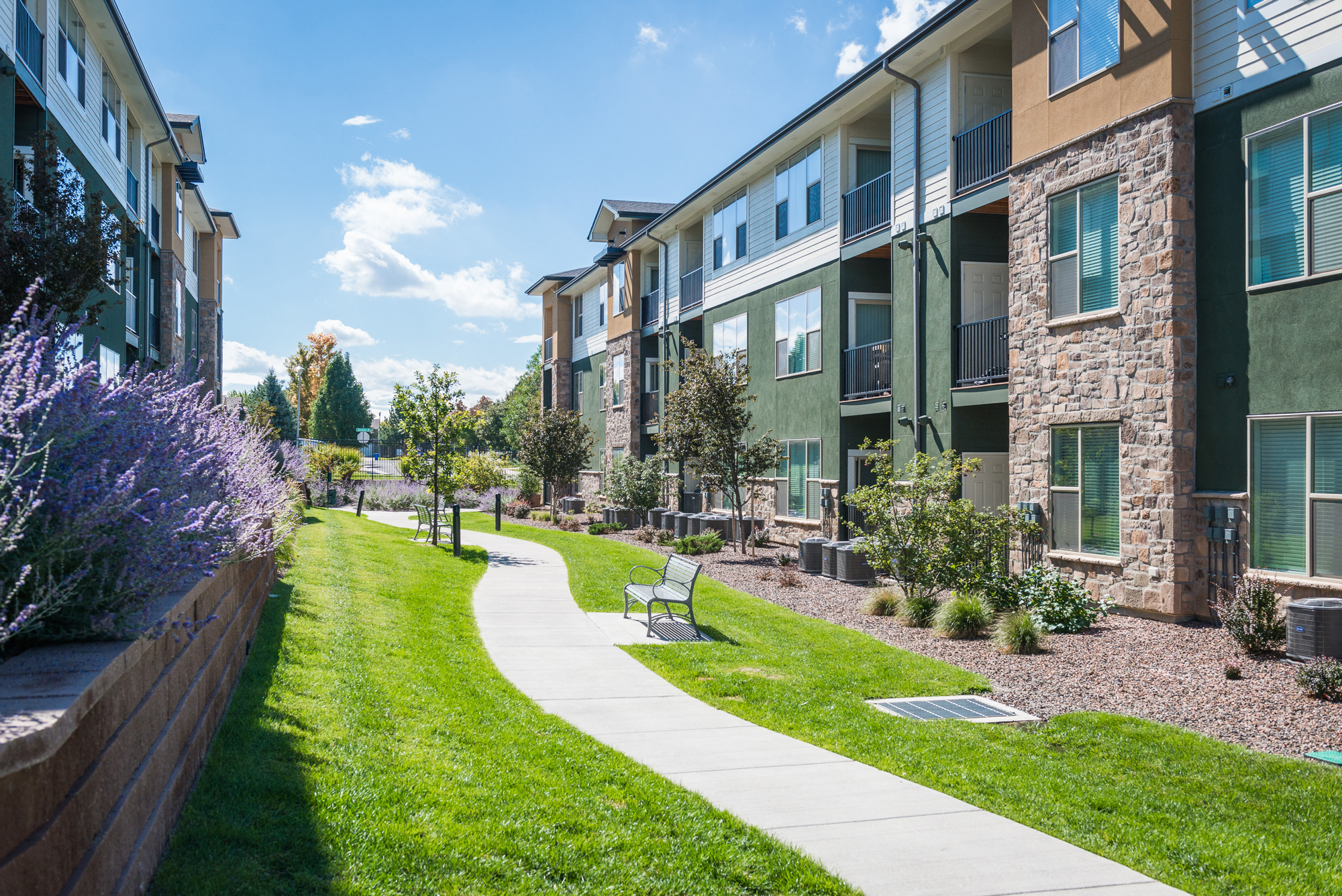 Exterior at Arterra Place Apartments in Aurora, CO