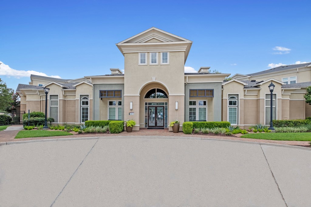 Entry at The Millennium Towne Center Apartments, Louisiana