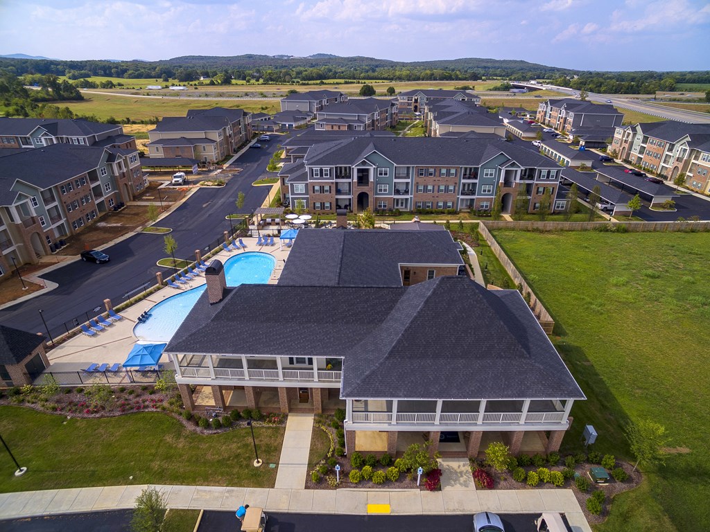 an aerial view of community with apartment buildings and a pool at Annandale Apartment Homes, Murfreesboro, TN, 37128