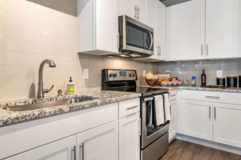 Stainless Steel Appliances at JTB Apartments, Jacksonville, Florida