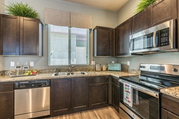 Deluxe Kitchen at Bella Grace - Photo Gallery 2
