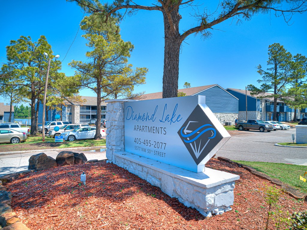 the sign at the entrance of dundas lake apartments