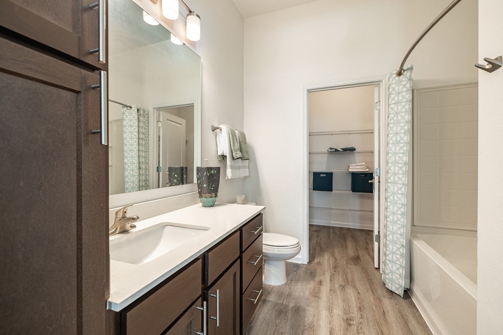 Contemporary bathroom at Estia at Lakewood Ranch, Bradenton