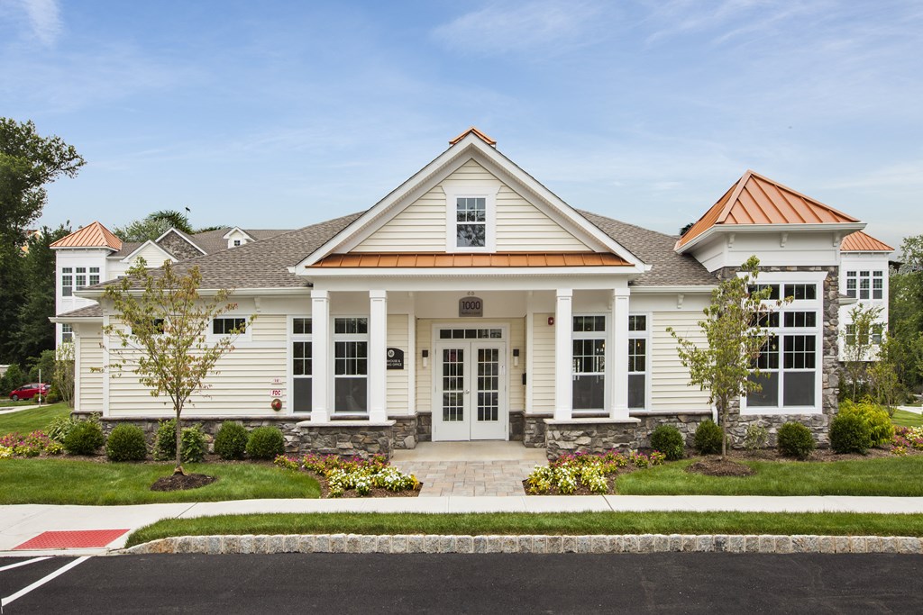 outside clubhouse at Hillside Club Apartments, New Jersey, 07039