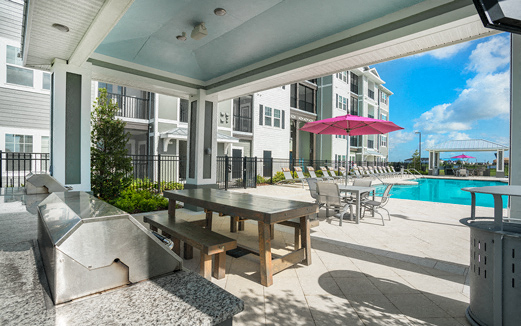 Poolside Grills at Palms at Magnolia Park in Riverview, FL