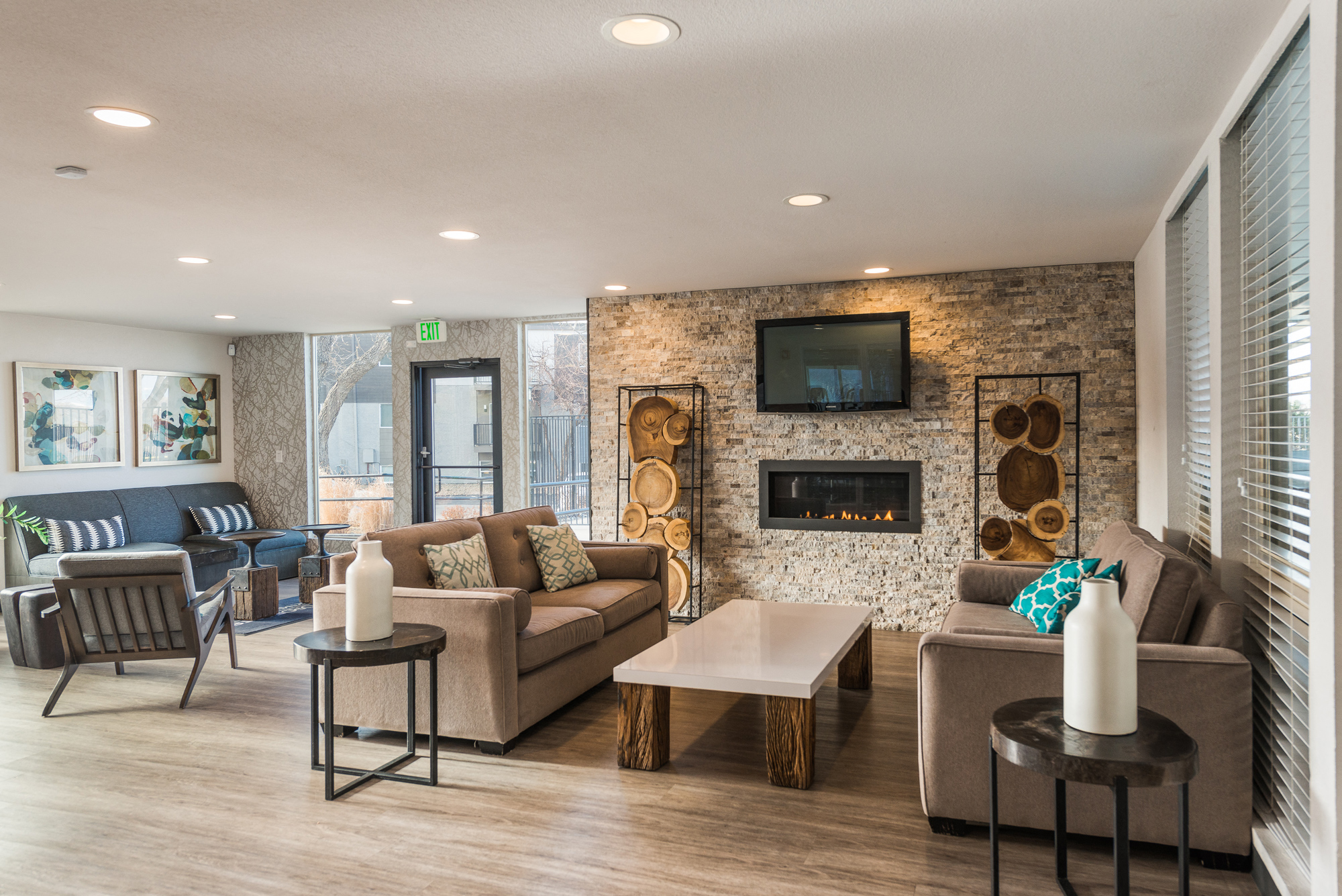 Resident Lounge at Park 88 Apartments in Thornton, CO