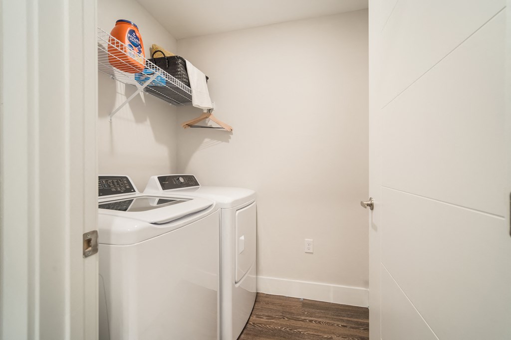 Laundry at Magnolia Square, Florida, 34109