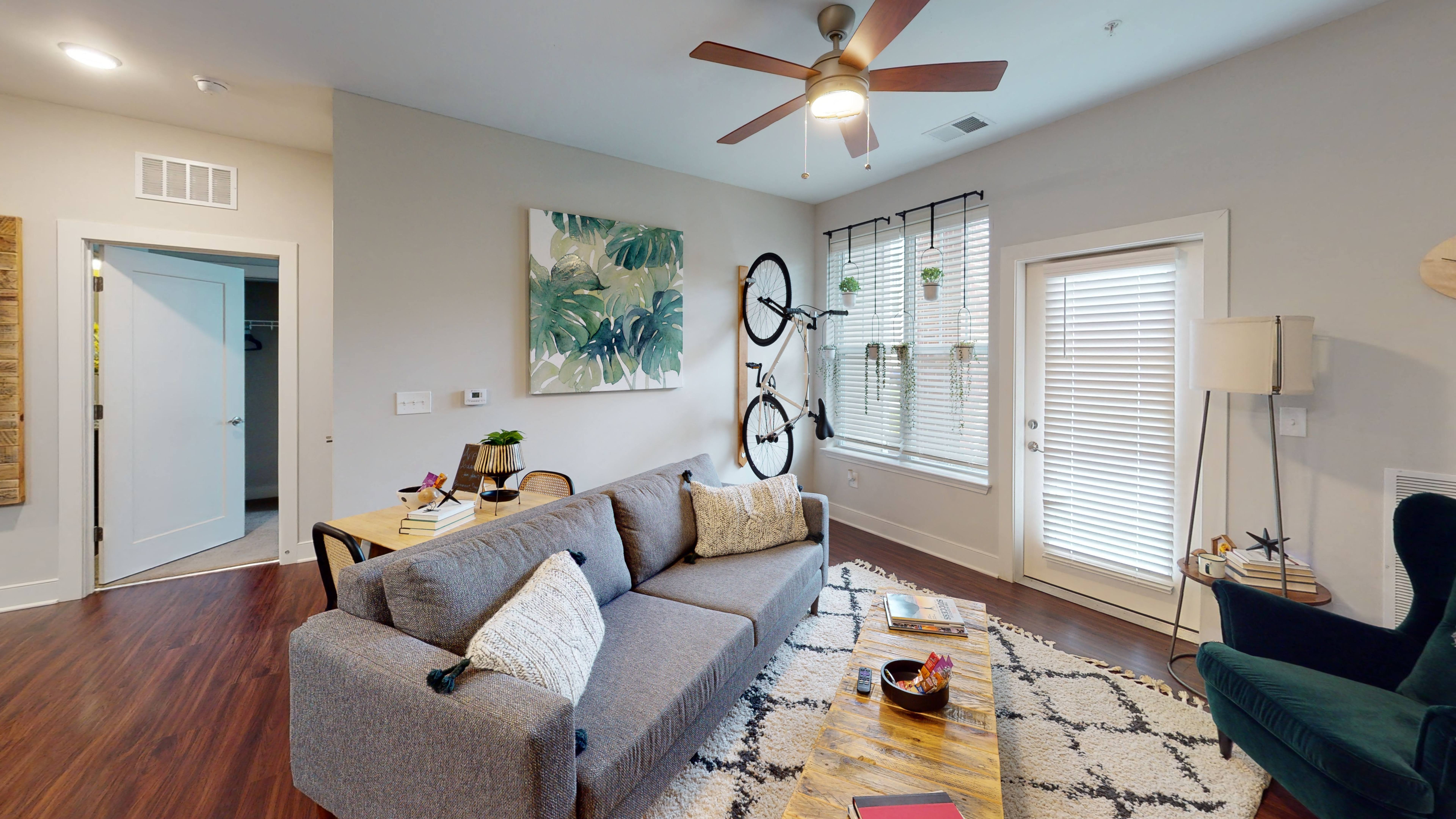 The Bend Arbordale is a similar property to The Pointe at New Town Apartments located in Williamsburg