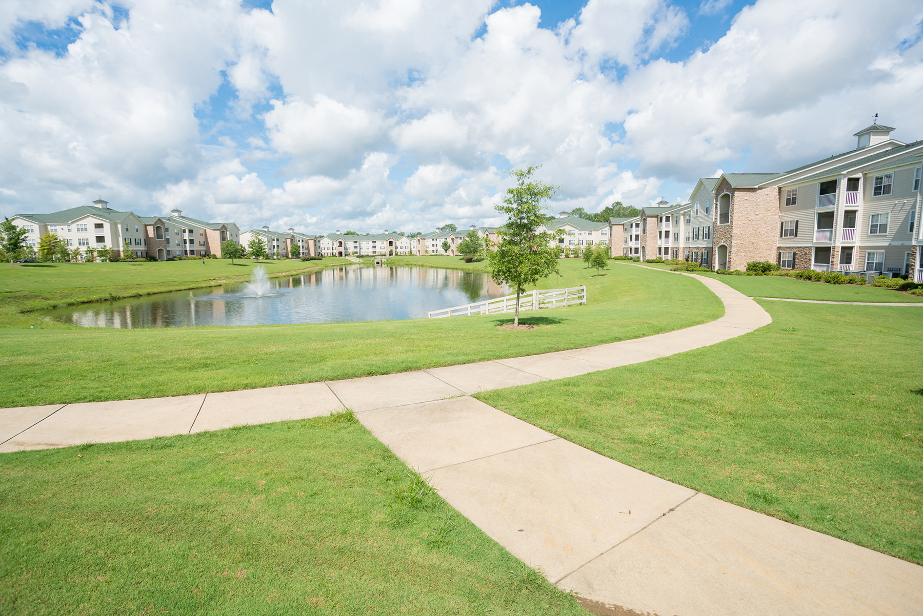 Exterior at Verandas at Taylor Oaks Apartments in Montgomery, AL
