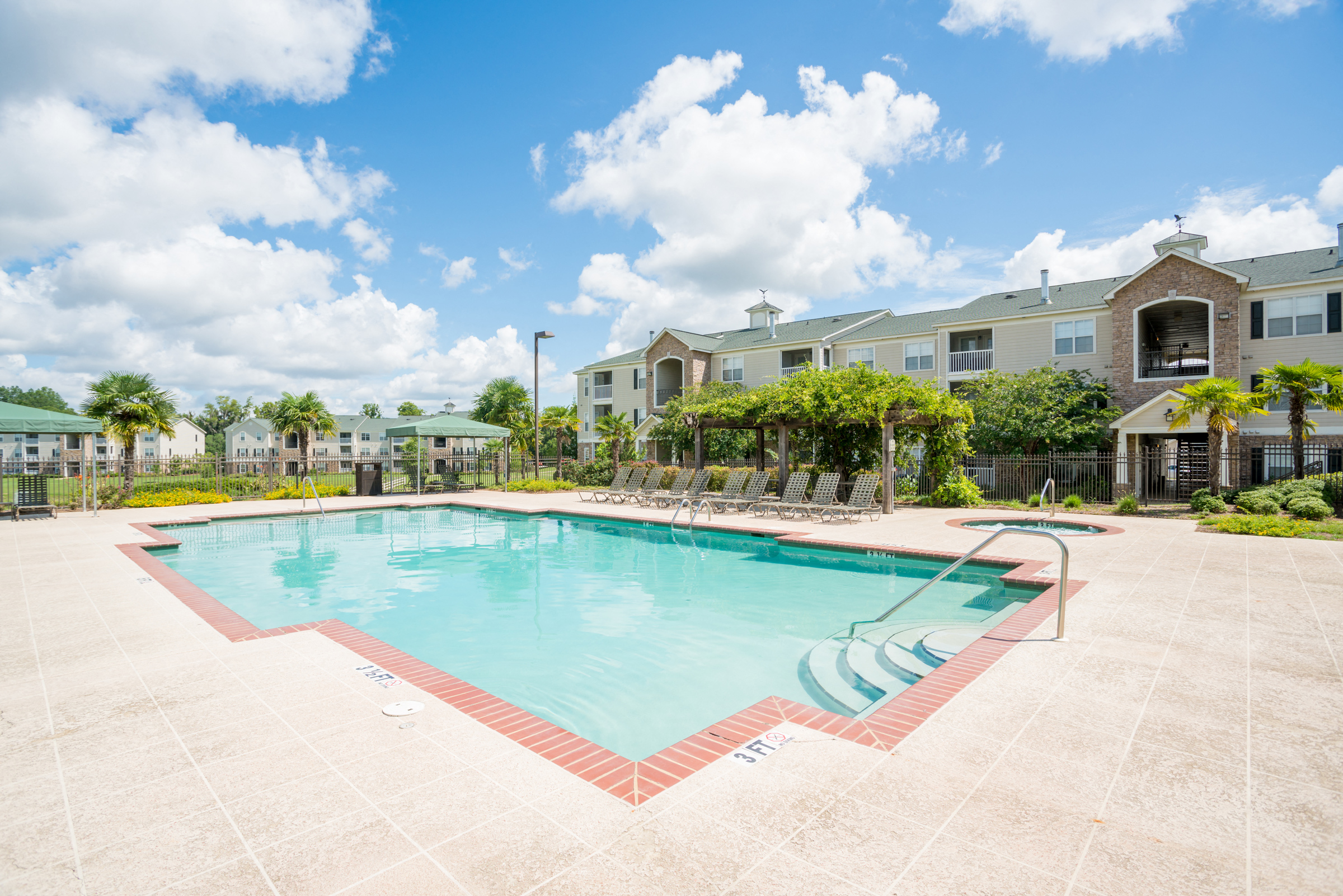 Swimming Pool at Verandas at Taylor Oaks Apartments in Montgomery, AL