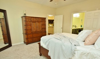 Large Bedrooms at Highlands of Grand Pointe Apartments in Lafayette, LA - Photo Gallery 6