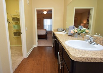 Large Bathroom at Highlands of Grand Pointe Apartments in Lafayette, LA - Photo Gallery 7