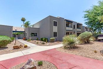 Courtyard Walking Path at Agave Apartments, Tucson, AZ, 85704 - Photo Gallery 11
