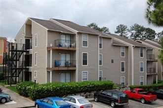 2209 Bobby K. Marks Dr 2 Beds Apartment for Rent - Photo Gallery 2