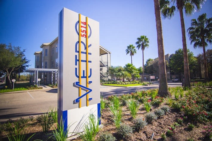 Property Signage at Metro 5514, Houston, TX