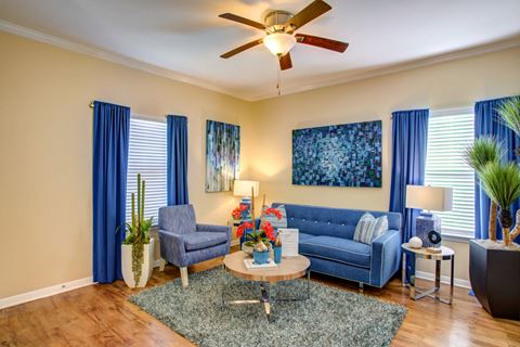 Living Room With Ceiling Fan at Pavilions at Northshore Apartment Homes, Portland, TX