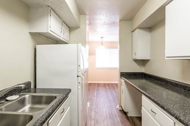2301 Broadmoor Drive 1-3 Beds Apartment for Rent - Photo Gallery 5