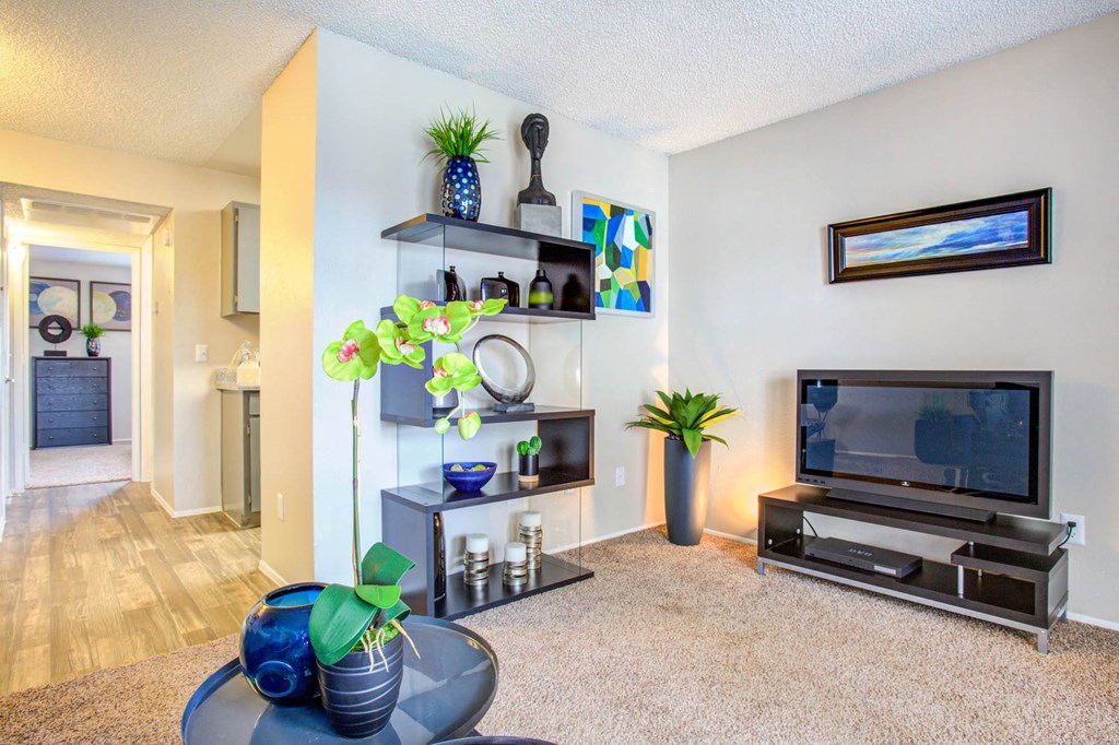 Living Area With Hallway at Verde Apartments, Tucson, 85719