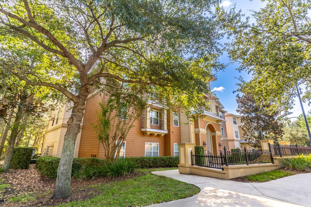 exterior view of the preserve at city center apartments