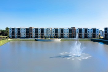 1381 N Clyde Morris Blvd 1-3 Beds Apartment, Student for Rent - Photo Gallery 3