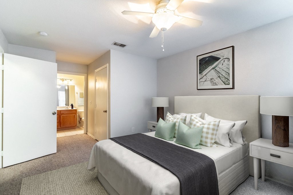 Spacious Bedrooms with Closet and Ensuite Bath