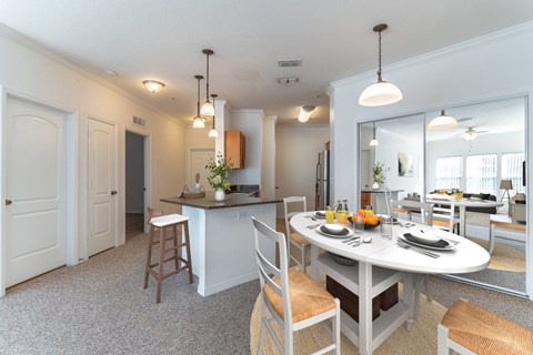 4 bedroom Unit - Kitchen and Dining