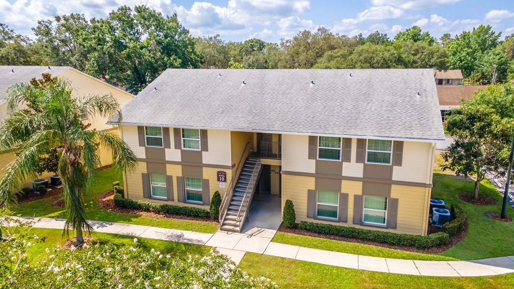 apartments with exterior staircase