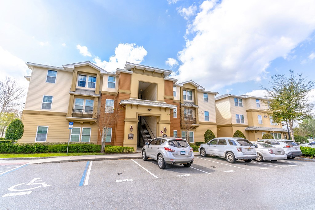 the enclave at homecoming terra vista parking lot