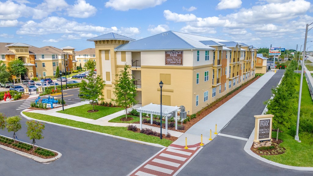 heritage commons apartment complex