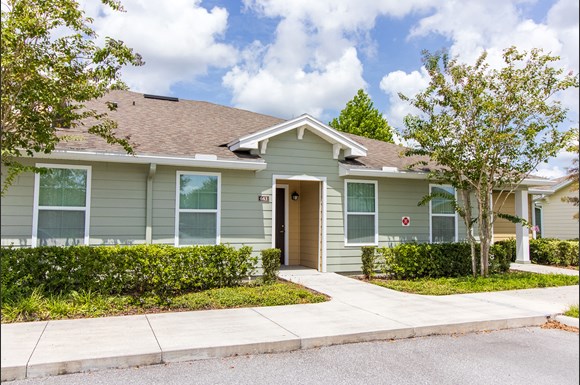 Saxon Cove Apartments 600 Serenity Circle Debary Fl Rentcafe