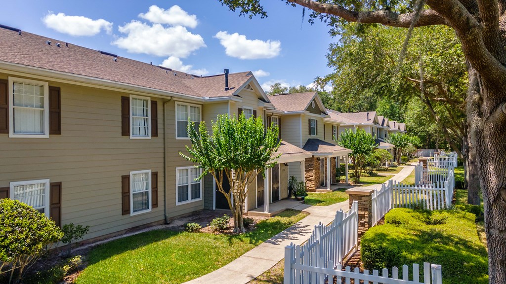 exterior building view of apartments