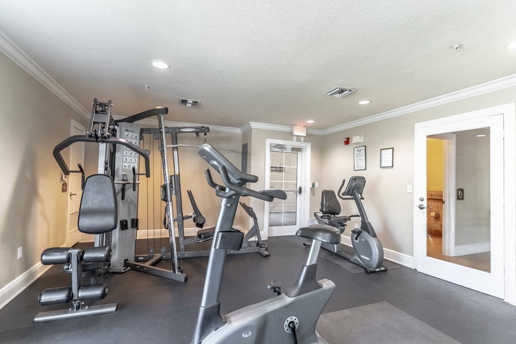 the gym at the preserve apartments