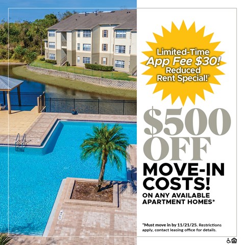 A large apartment complex with a pool and a $500 off move-in offer.