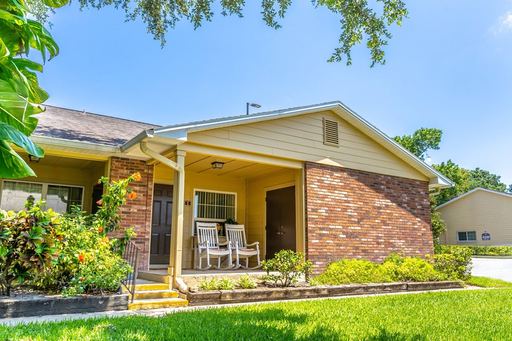 richey woods exterior building