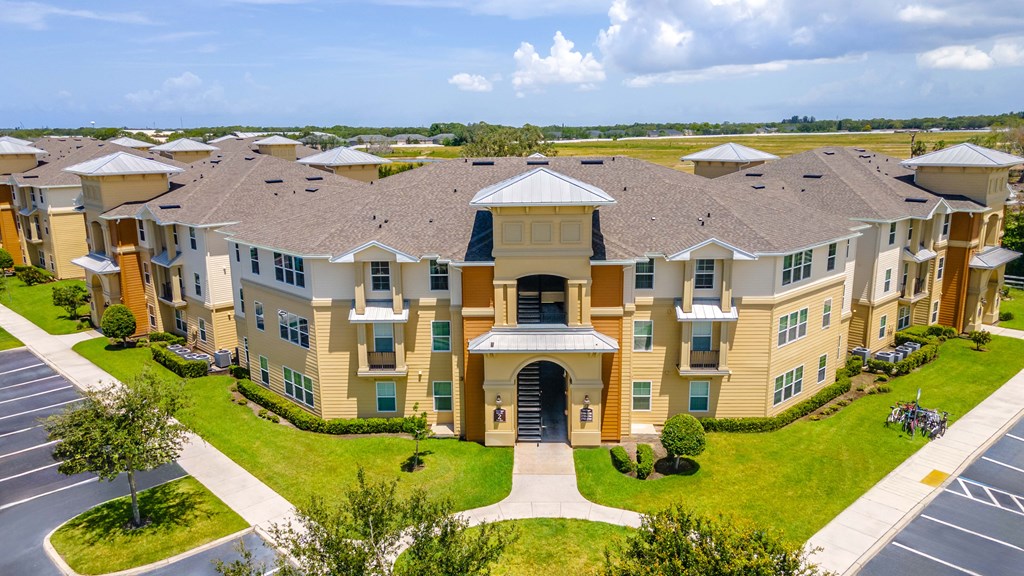 Rolling Green Apartments, 2596 Twin Drive, Sarasota, FL - RentCafe