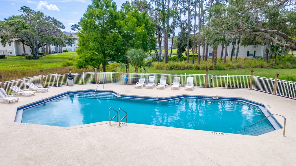 pool at university club apartments