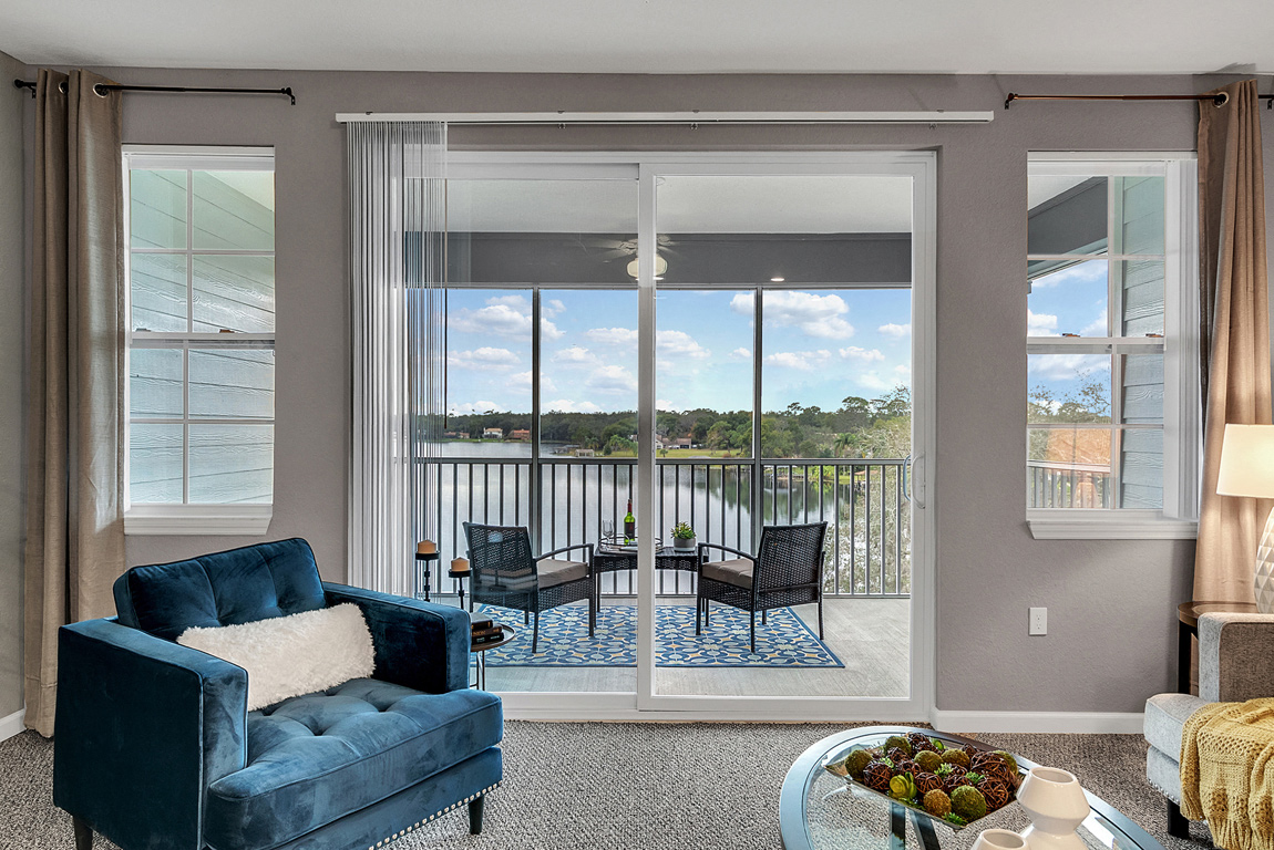 Lake view single suite living room