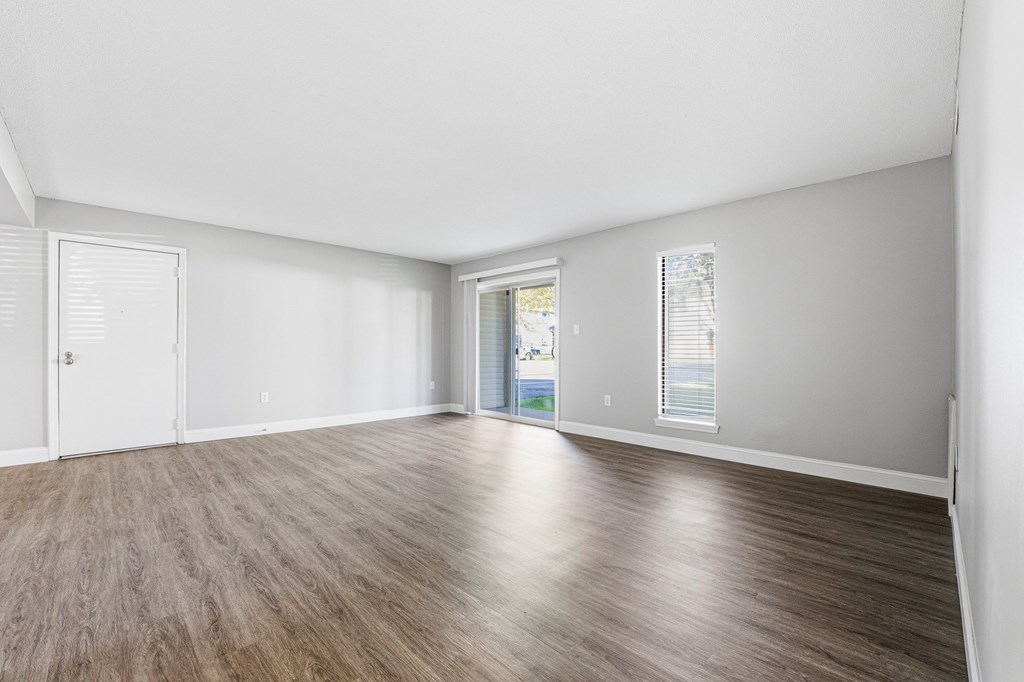 A room with wooden flooring at Hidden Brook Apartment Homes, Massachusetts