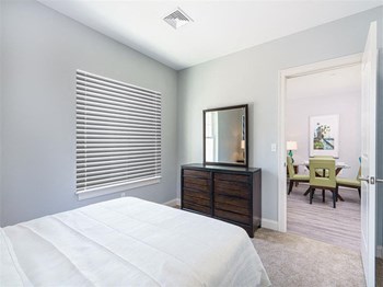 5500 North Main Street Studio-4 Beds Apartment for Rent - Photo Gallery 8