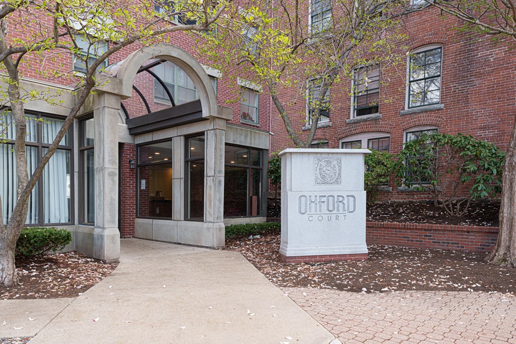 the front entrance of the court building