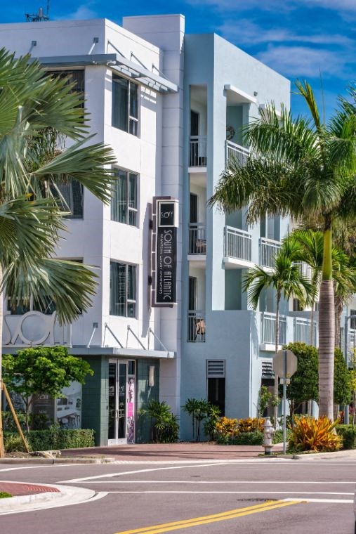 the building in which the hotel is located