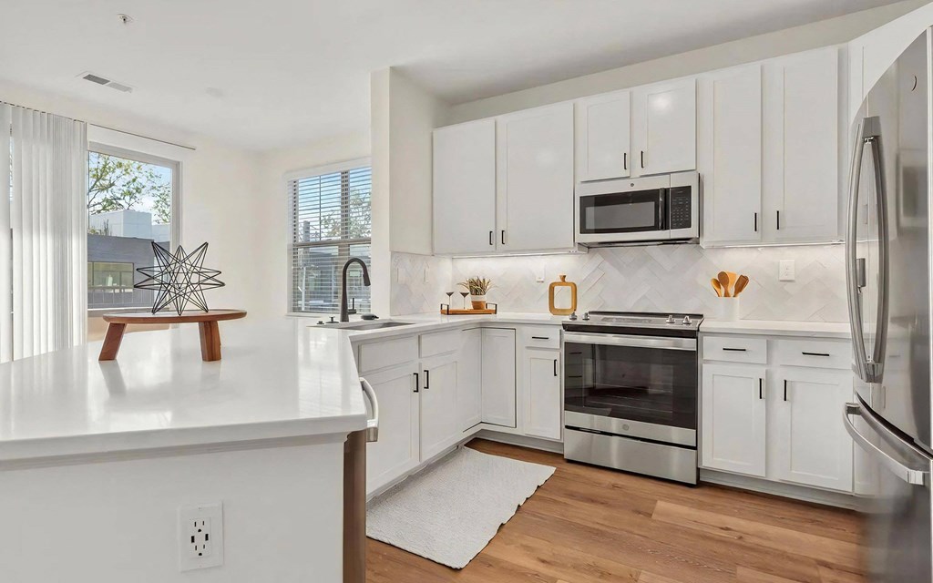 Spacious Kitchens with High End Finishes at 401 Oberlin, Raleigh, NC
