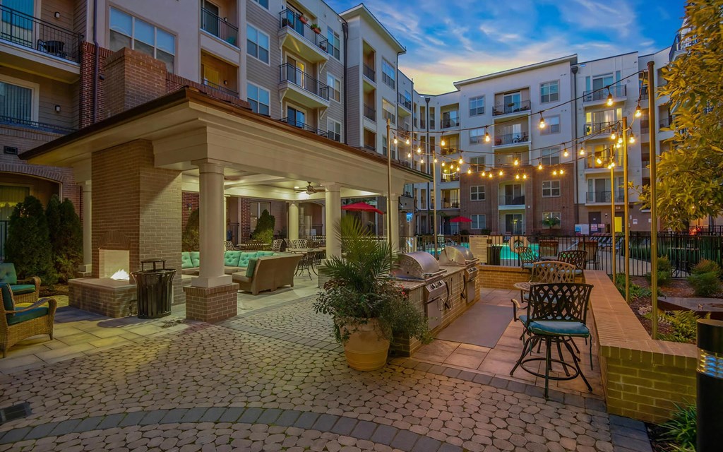 Courtyard with Seating and Grills at 401 Oberlin, Raleigh
