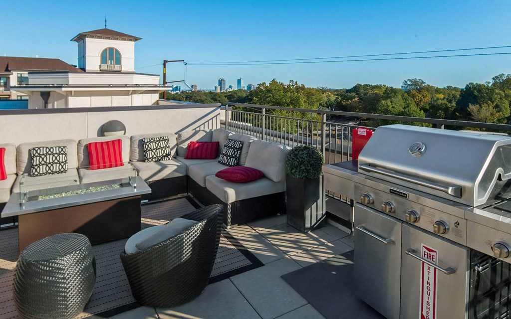 Rooftop Patio with Grill at 401 Oberlin, Raleigh, 27605